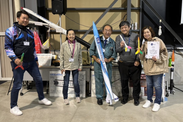ロケット制作・発射体験会運営